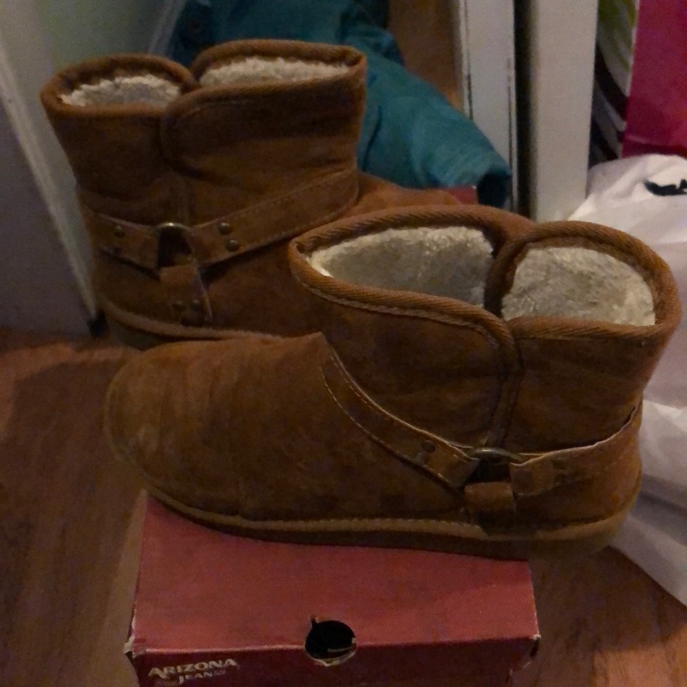 Ankle brown boots